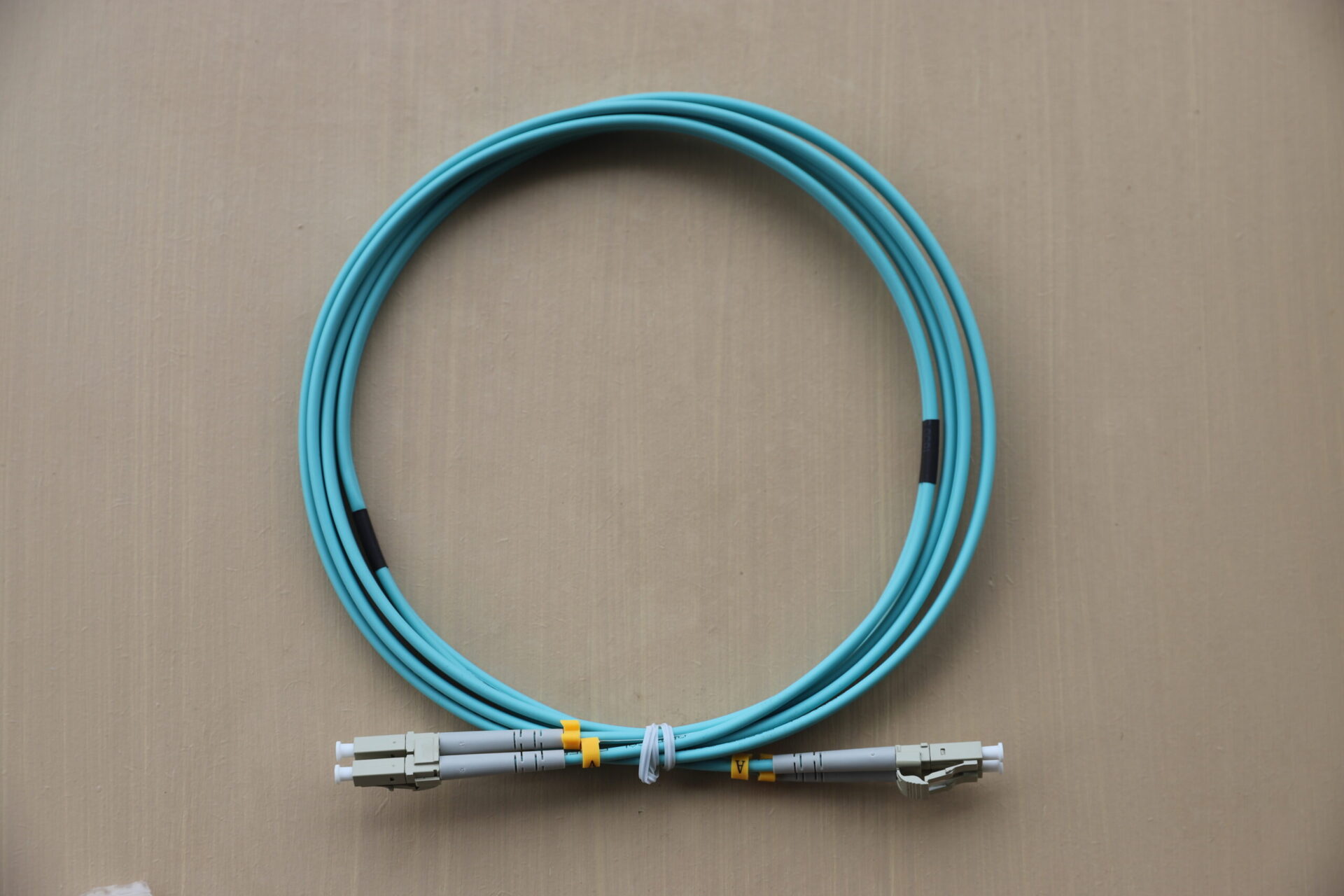 1M LC-LC DX OM3 PATCHLEAD - Image 2